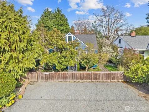 10532 Evanston Avenue N Seattle WA 98133