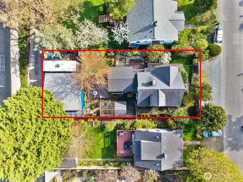 10532 Evanston Avenue N Seattle WA 98133