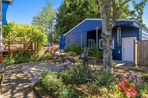 10532 Evanston Avenue N Seattle WA 98133