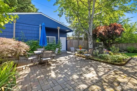 10532 Evanston Avenue N Seattle WA 98133