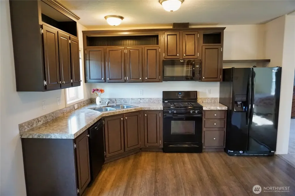 2350 Douglas Road Ferndale WA 98248
