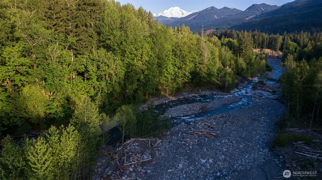 7534 Glacier Springs Drive Deming WA 98244