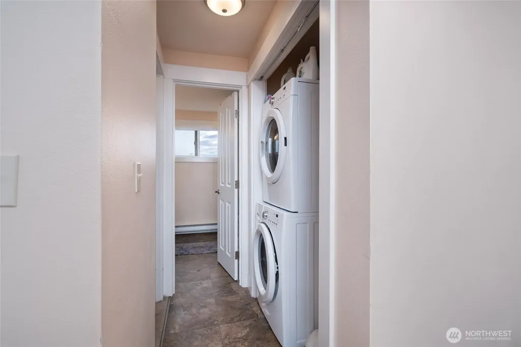 1917 Commercial Avenue Anacortes WA 98221