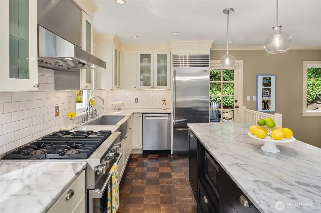 502 Lake Washington Boulevard E Seattle WA 98112