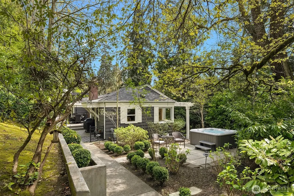 502 Lake Washington Boulevard E Seattle WA 98112