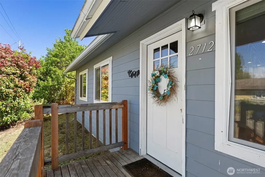 2712 Hefner Avenue Bremerton WA 98310