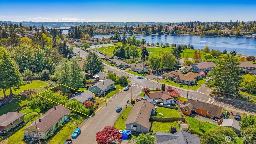 2712 Hefner Avenue Bremerton WA 98310