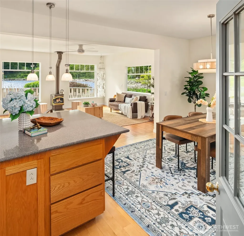 22113 Dockton Road SW Vashon WA 98070