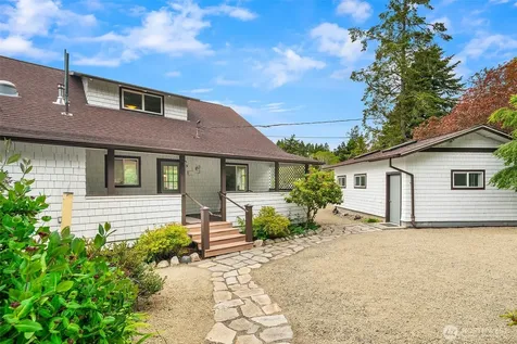 22113 Dockton Road SW Vashon WA 98070