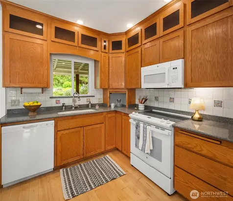 22113 Dockton Road SW Vashon WA 98070