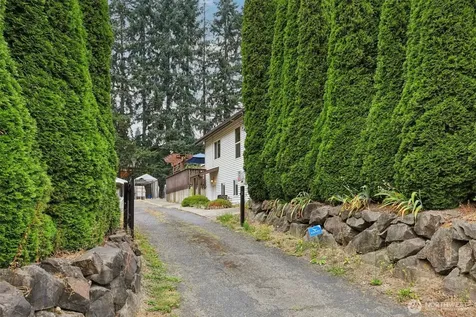 16804 SE 128th Street Renton WA 98059