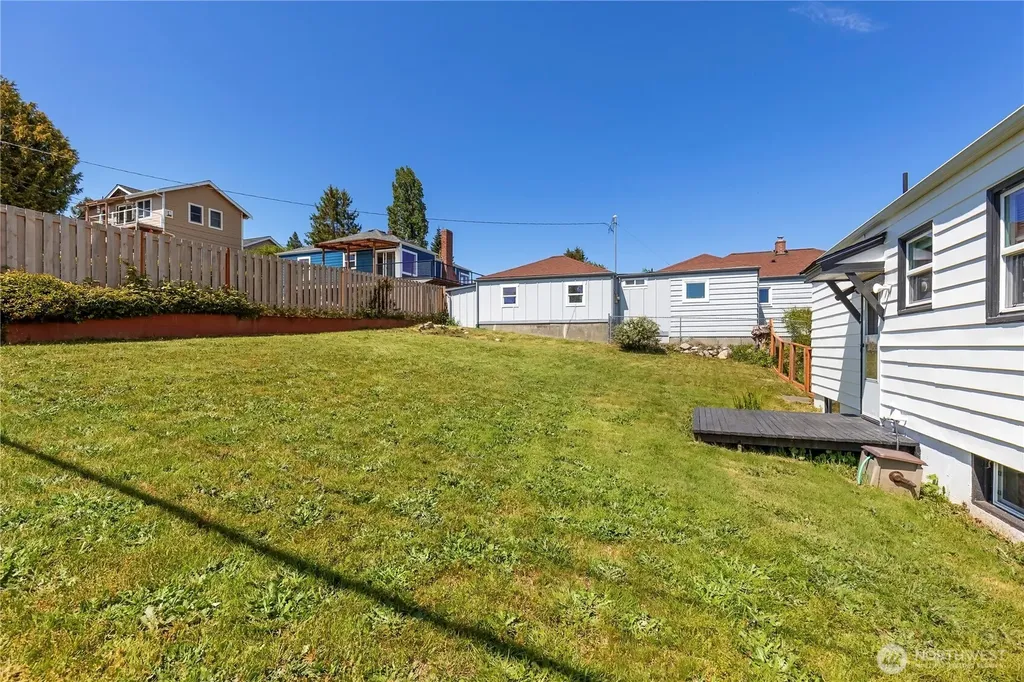 1749 Trenton Avenue Bremerton WA 98310