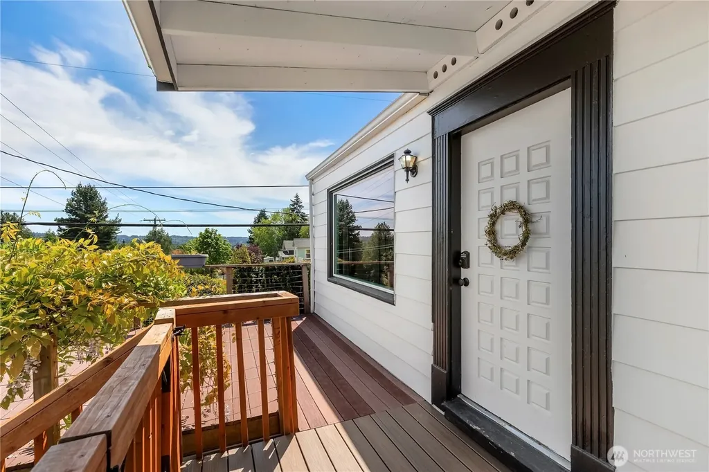 1749 Trenton Avenue Bremerton WA 98310