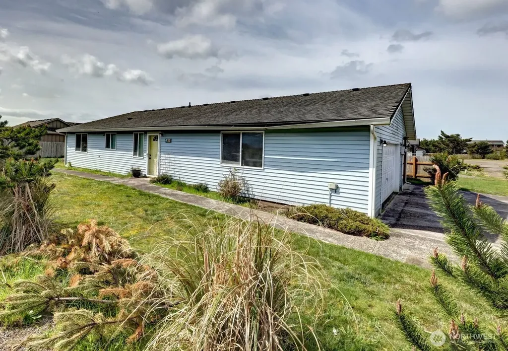 816 325th Street Ocean Park WA 98640