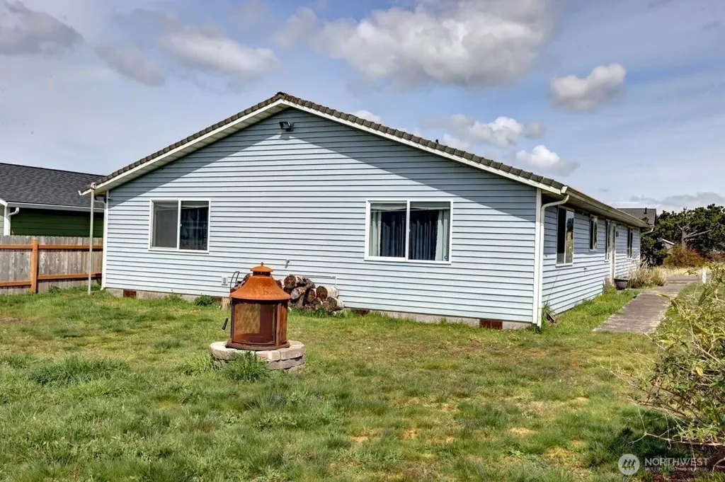 816 325th Street Ocean Park WA 98640
