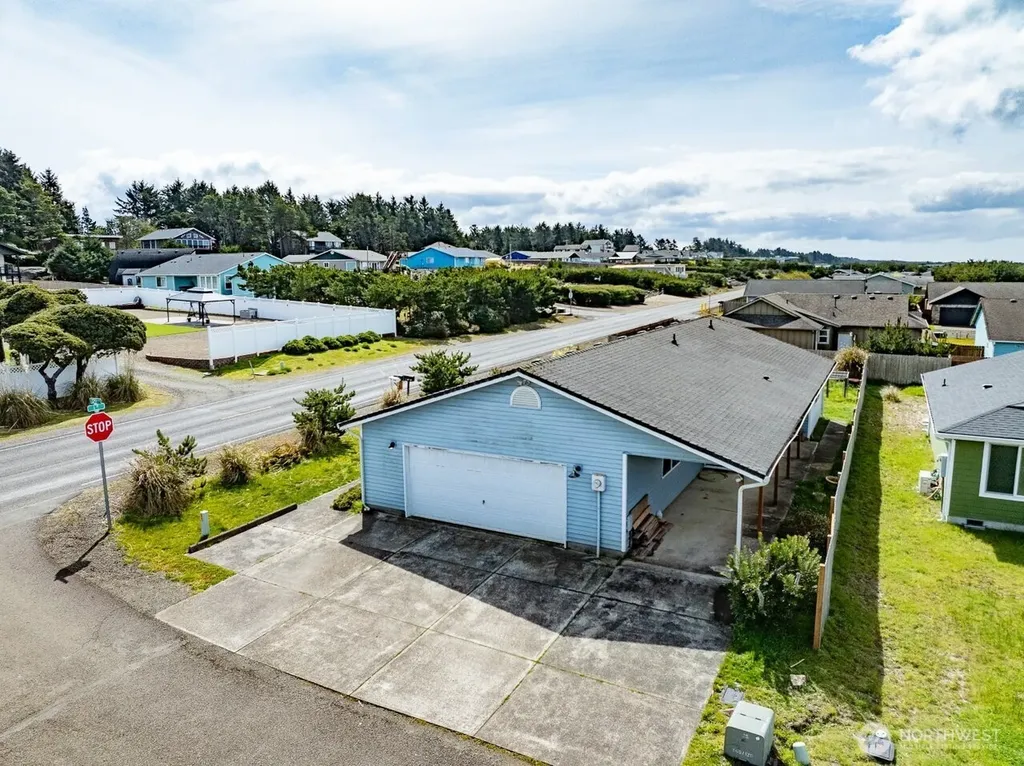816 325th Street Ocean Park WA 98640