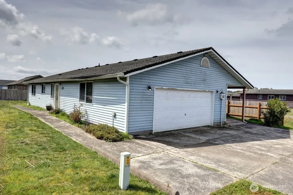 816 325th Street Ocean Park WA 98640