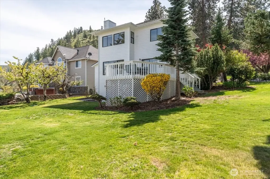 4124 Lakeview Place Chelan WA 98816