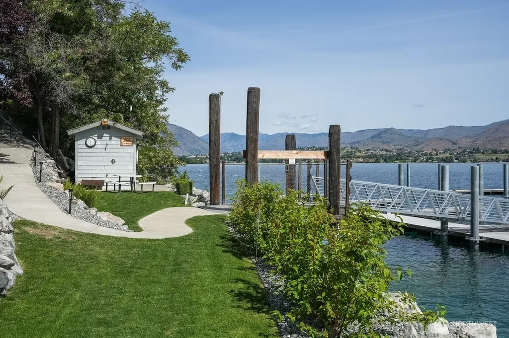 4124 Lakeview Place Chelan WA 98816