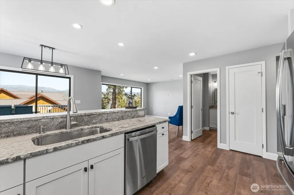 4124 Lakeview Place Chelan WA 98816