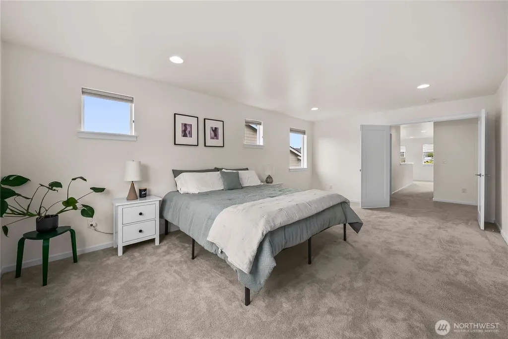 10214 SE 268th Place Kent WA 98030