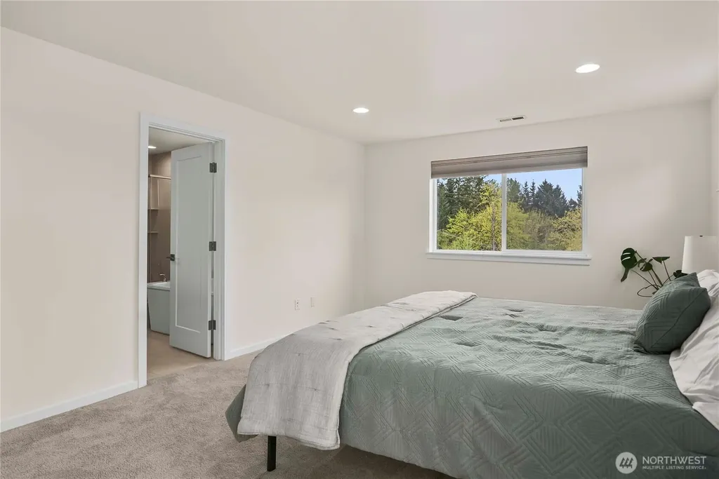 10214 SE 268th Place Kent WA 98030