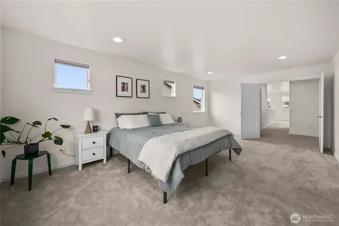10214 SE 268th Place Kent WA 98030