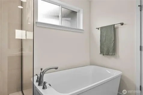 10214 SE 268th Place Kent WA 98030