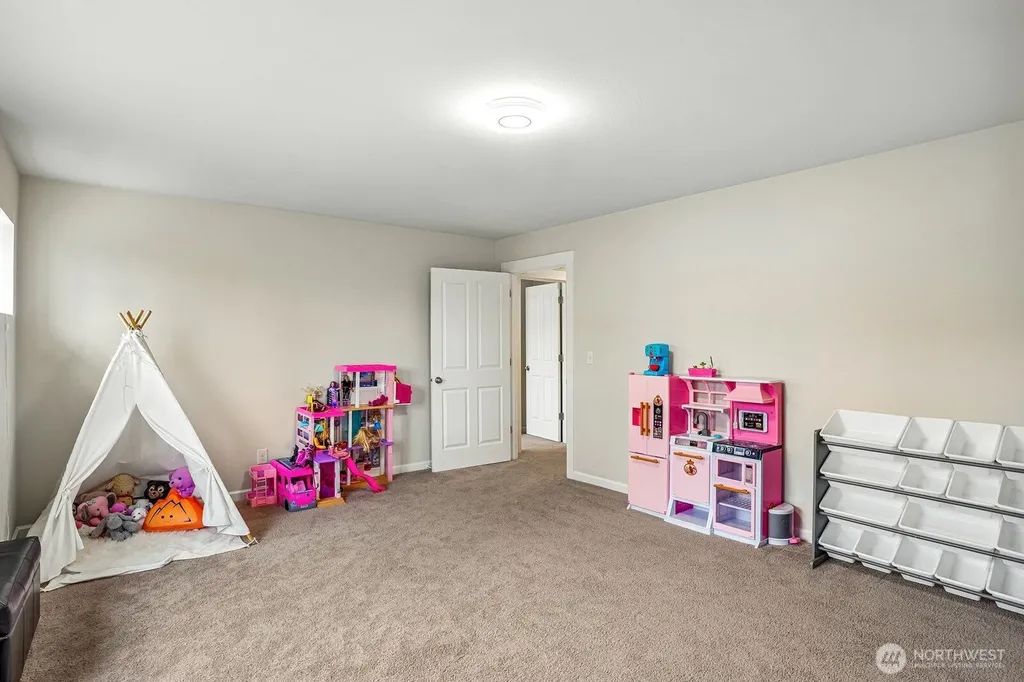 11223 SE 252nd Street Kent WA 98030