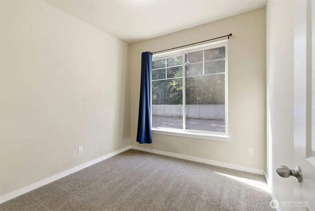 1569 NE Fontaine Way Poulsbo WA 98370