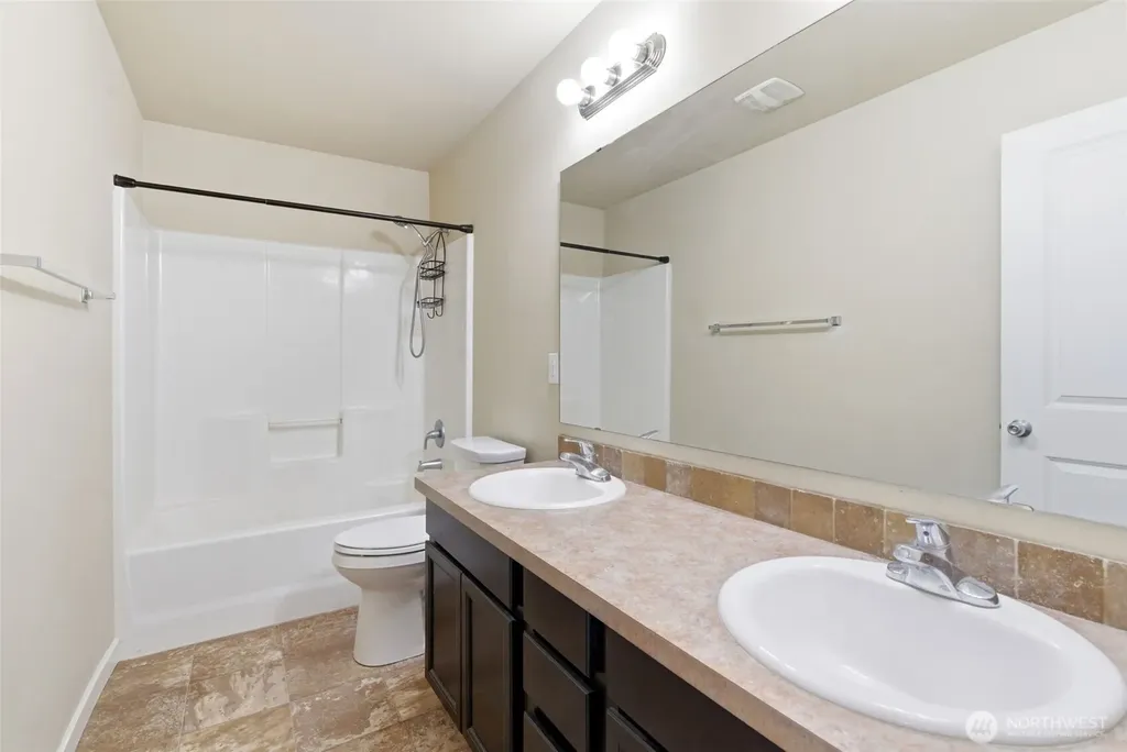 1569 NE Fontaine Way Poulsbo WA 98370
