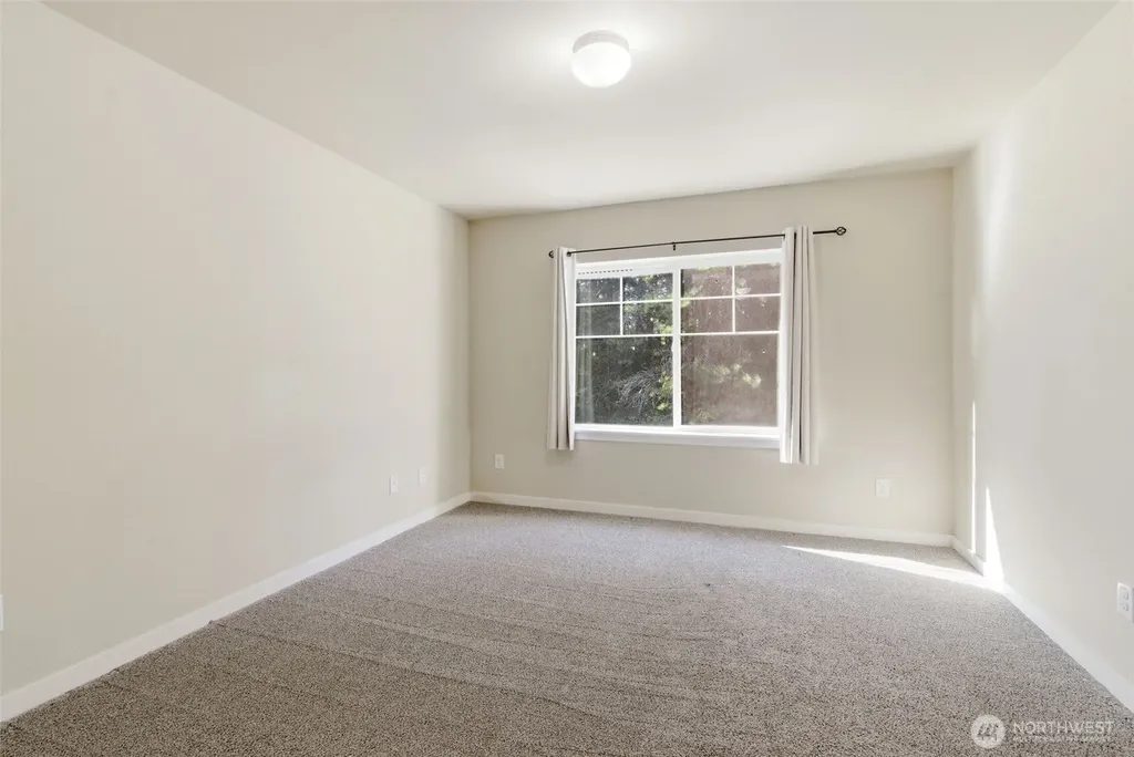 1569 NE Fontaine Way Poulsbo WA 98370