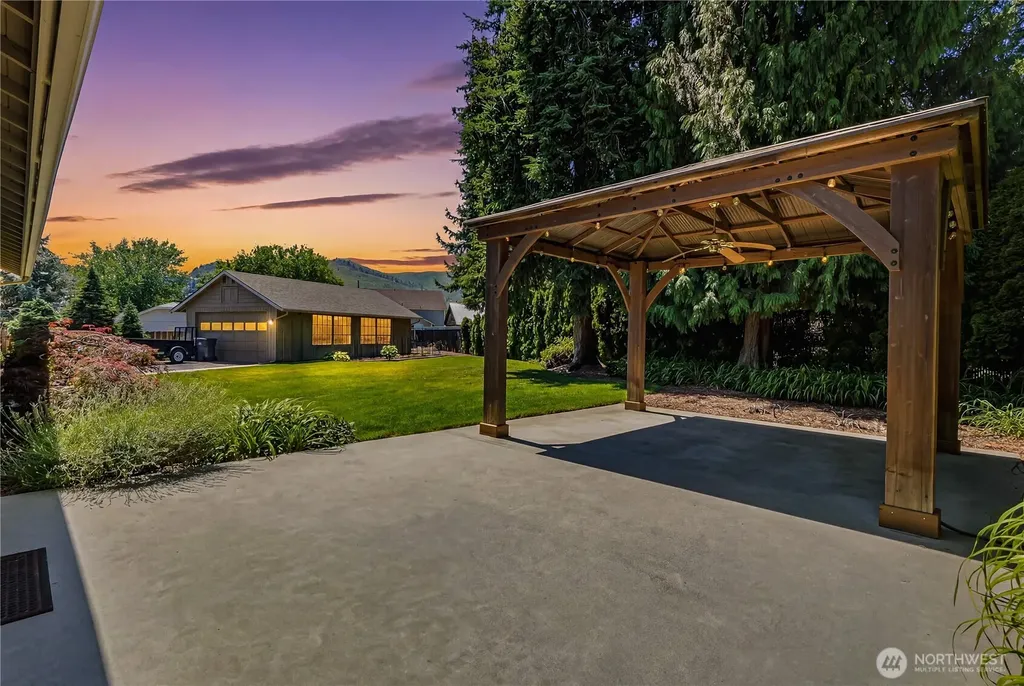1719 Lexington Place Wenatchee WA 98801