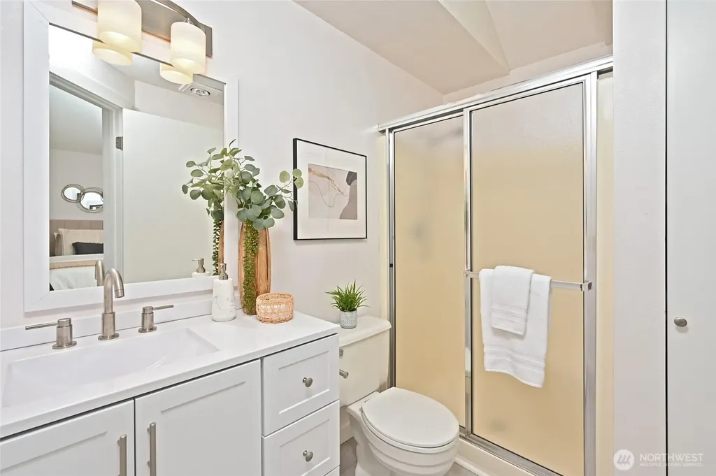 10263 NE 129th Lane Kirkland WA 98034