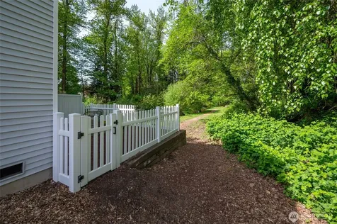 10263 NE 129th Lane Kirkland WA 98034