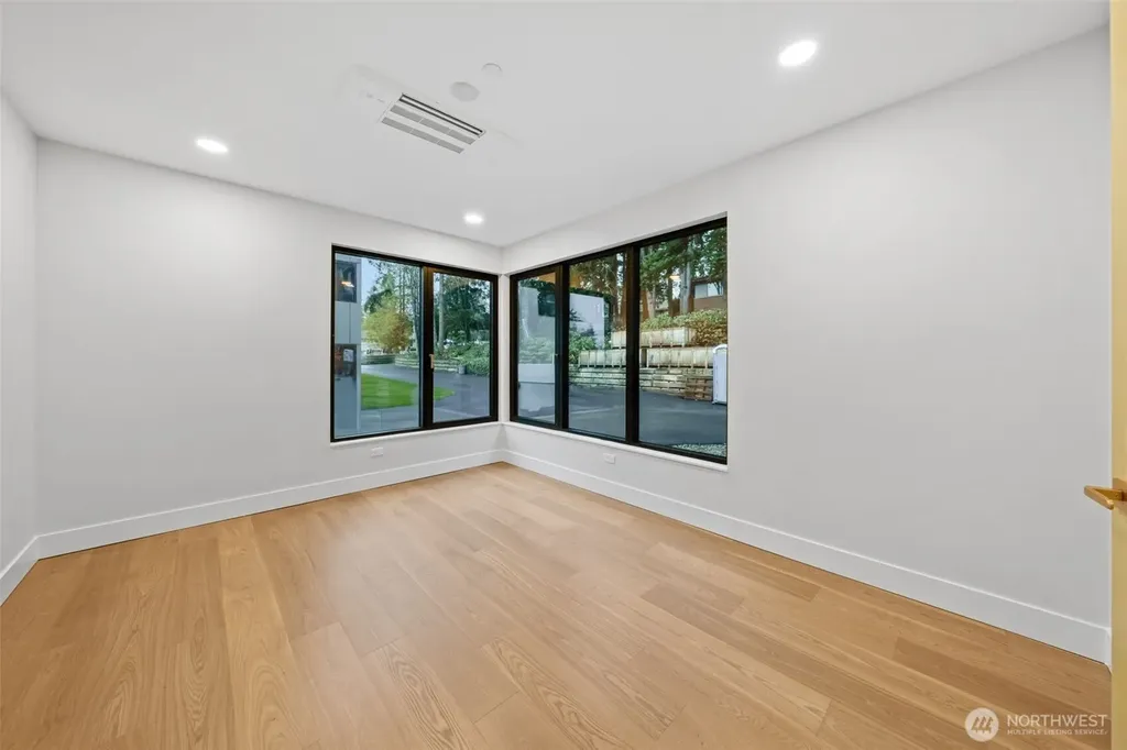 7905 240th Street SW Edmonds WA 98026