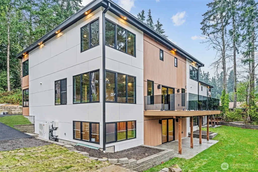 7905 240th Street SW Edmonds WA 98026