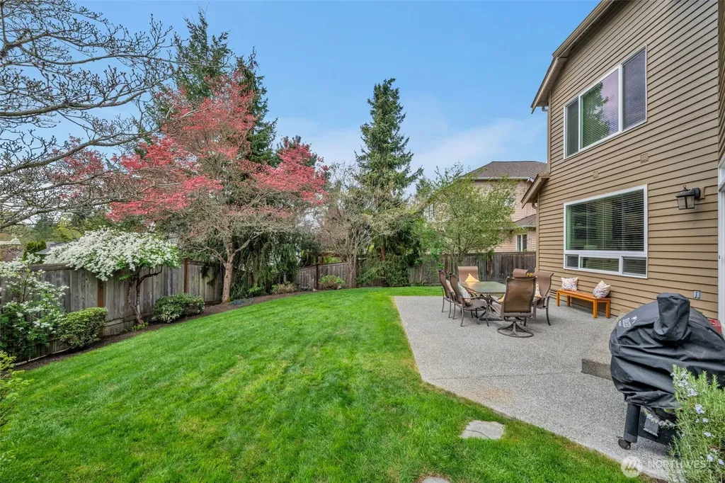 26637 SE 15th Street Sammamish WA 98075
