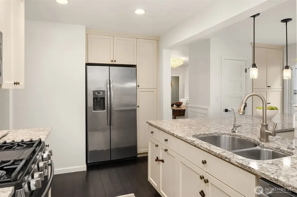 20819 NE 25th Street Sammamish WA 98074