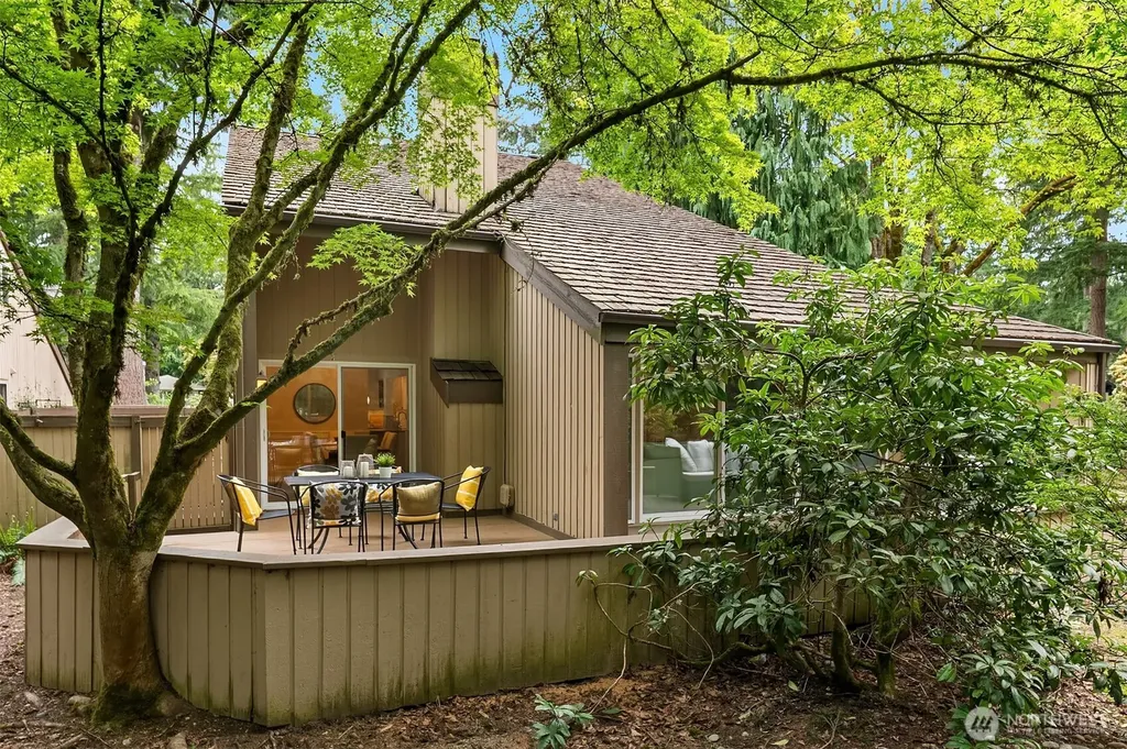 20819 NE 25th Street Sammamish WA 98074