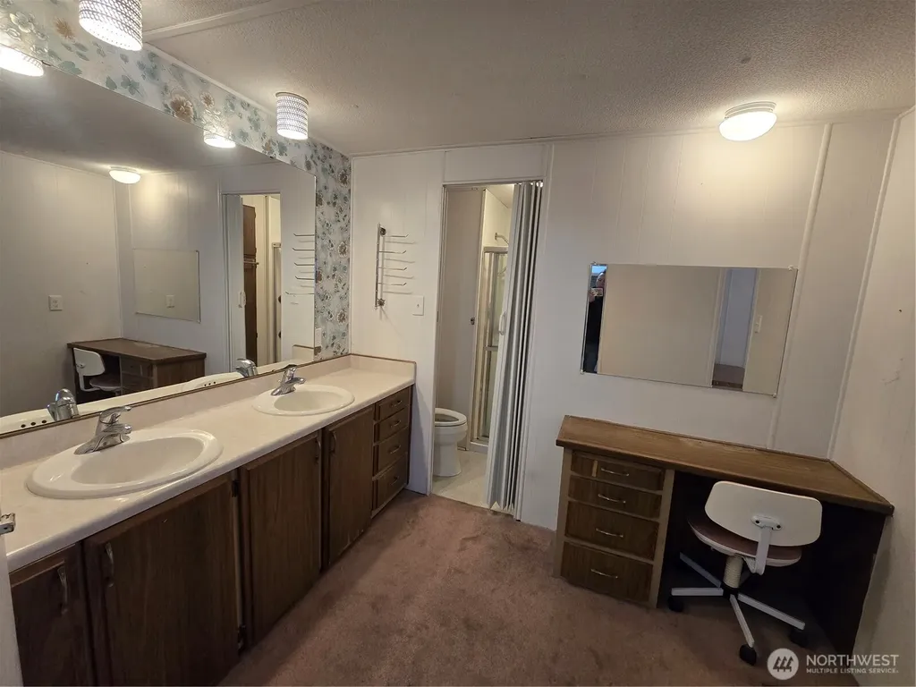 2302 R Street SE Auburn WA 98002