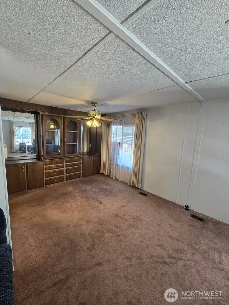 2302 R Street SE Auburn WA 98002