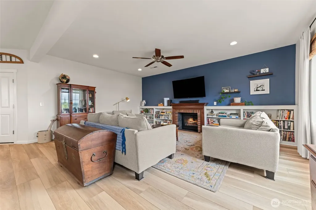 6717 Birdseye Ave NE Lacey WA 98516