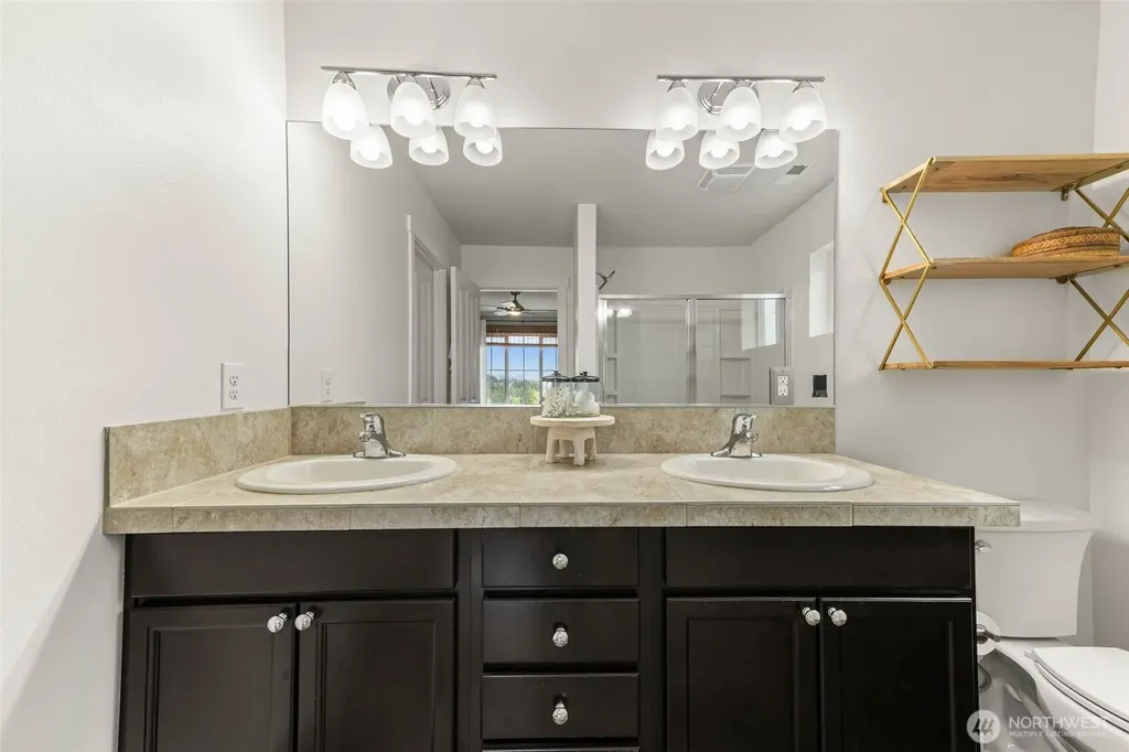 6717 Birdseye Ave NE Lacey WA 98516