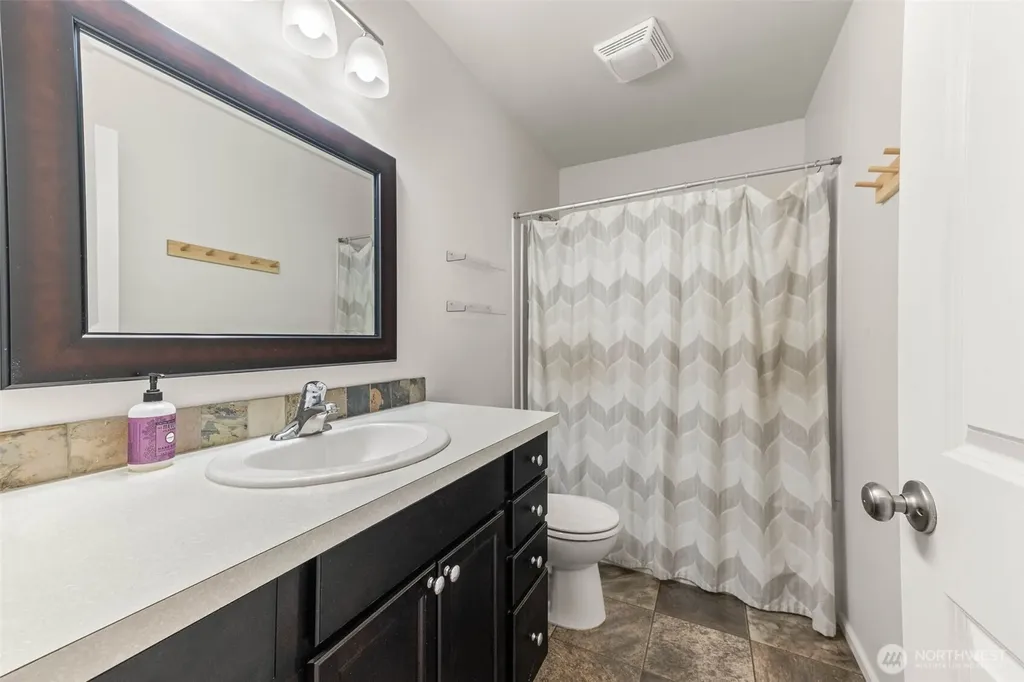 6717 Birdseye Ave NE Lacey WA 98516