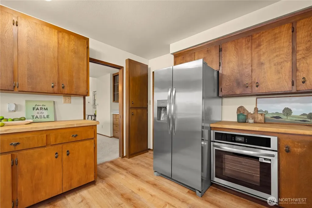 3702 S 194th Street Seatac WA 98188