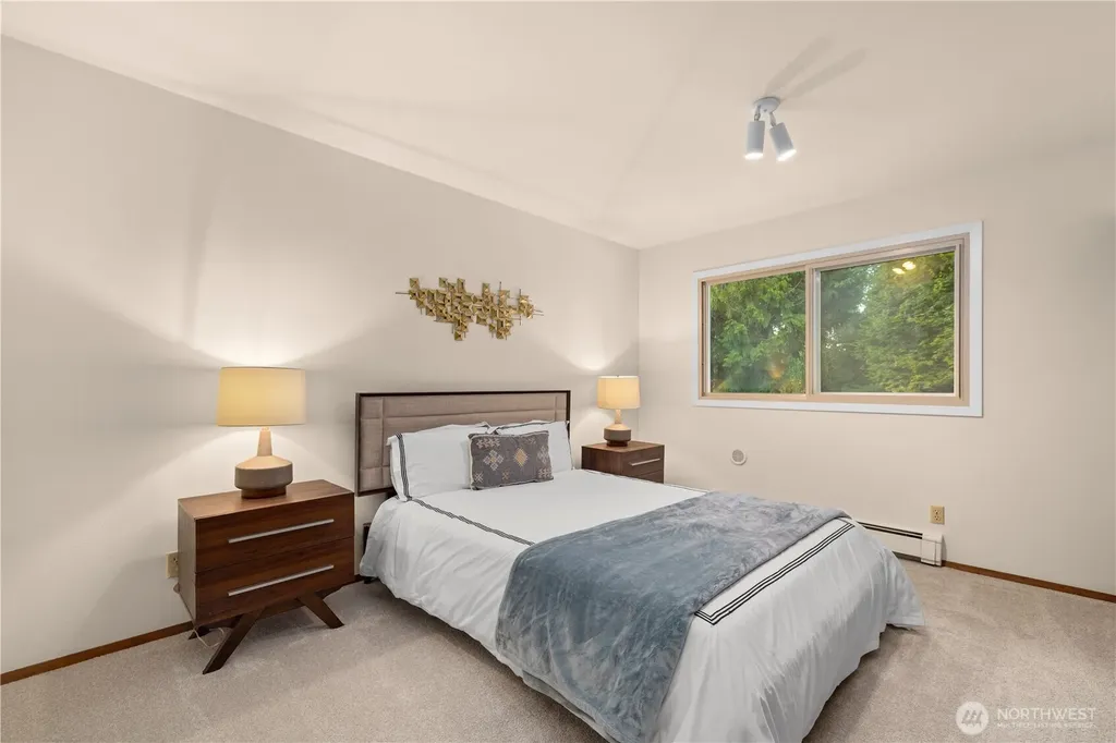 3702 S 194th Street Seatac WA 98188