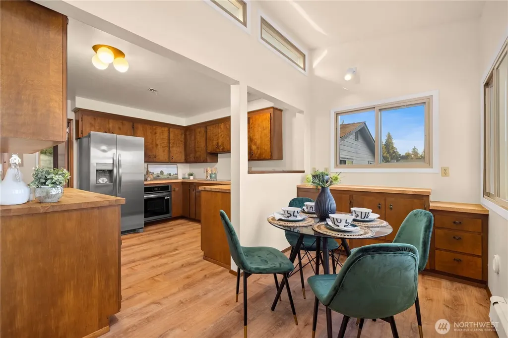 3702 S 194th Street Seatac WA 98188