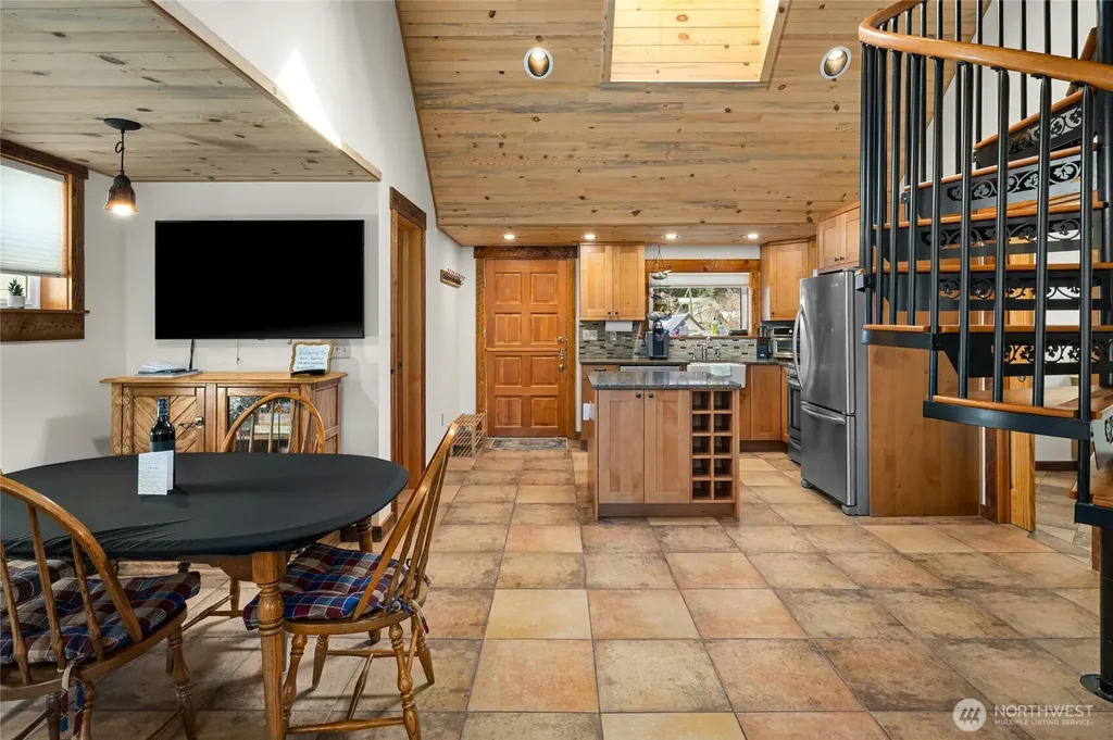 132 4th Street Roslyn WA 98941