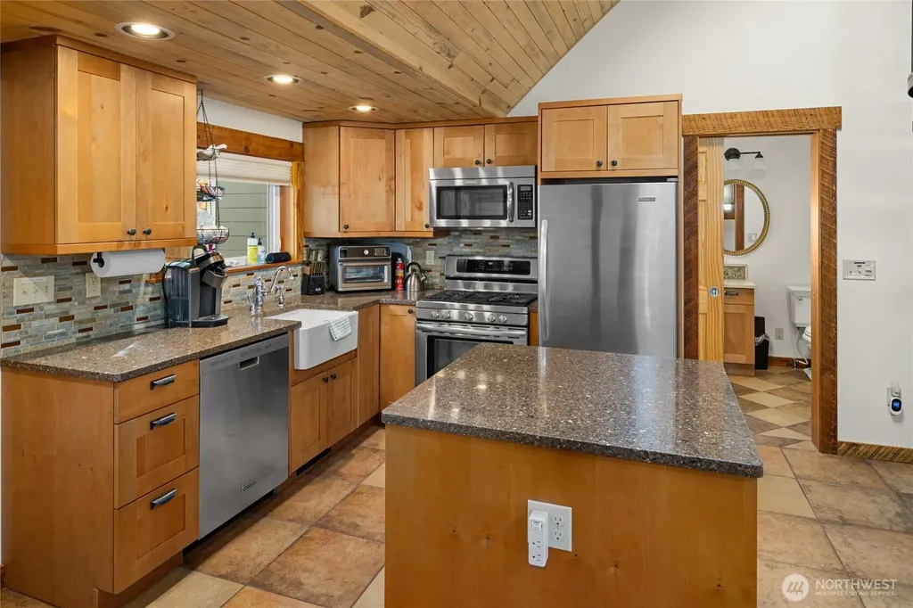 132 4th Street Roslyn WA 98941
